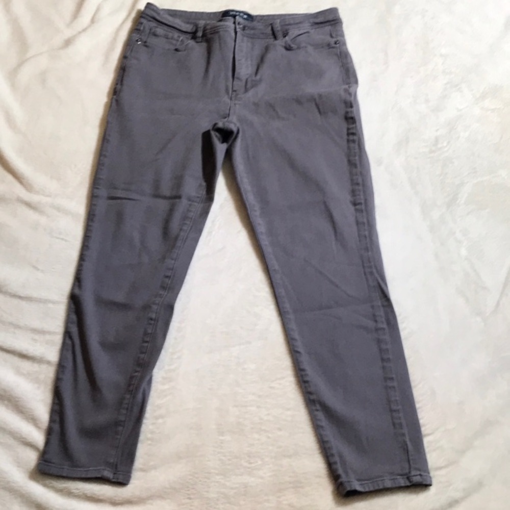 ModCloth Gray Denim Jeans